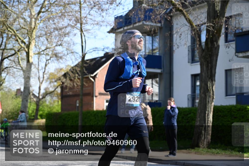 12.04.2026 - 45. Internationalen Wilhelmsburger Insellauf J. Mangold http://msf.ph/oto/9460960 12.04.2026 10:44:47 Ziel 5805, 2920, 3173, 2190, 4914, 5341, 5435, 5563, 2075, 2810, 3408, 4739, 3416, 2899, 4785, 3566, 5037, 5046, 3747, 3054, 3054, 2376, 2300, 3334, 4958, 3500, 4928, 4333, 2301, 2995 meine-sportfotos.de