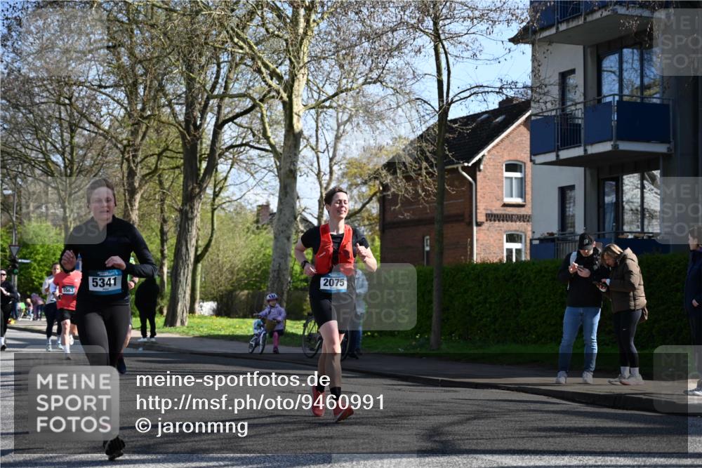 12.04.2026 - 45. Internationalen Wilhelmsburger Insellauf J. Mangold http://msf.ph/oto/9460991 12.04.2026 10:44:51 Ziel 2920, 3173, 2190, 4914, 5341, 5435, 5563, 2075, 2810, 3408, 4739, 3416, 2899, 4785, 2899, 4785, 3566, 5037, 5046, 3747, 3054, 2376, 2300, 3334, 2300, 3334, 4958, 3500, 4928, 4333, 2301, 2995, 2134, 3369 meine-sportfotos.de