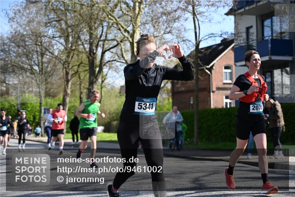 12.04.2026 - 45. Internationalen Wilhelmsburger Insellauf J. Mangold http://msf.ph/oto/9461002 12.04.2026 10:44:52 Ziel 2920, 3173, 2190, 4914, 5341, 5435, 5563, 2075, 2810, 3408, 4739, 3416, 2899, 4785, 3566, 5037, 5046, 3747, 3054, 2376, 2300, 3334, 4958, 3500, 4928, 4333, 2301, 2995, 2134, 3369, 4635 meine-sportfotos.de