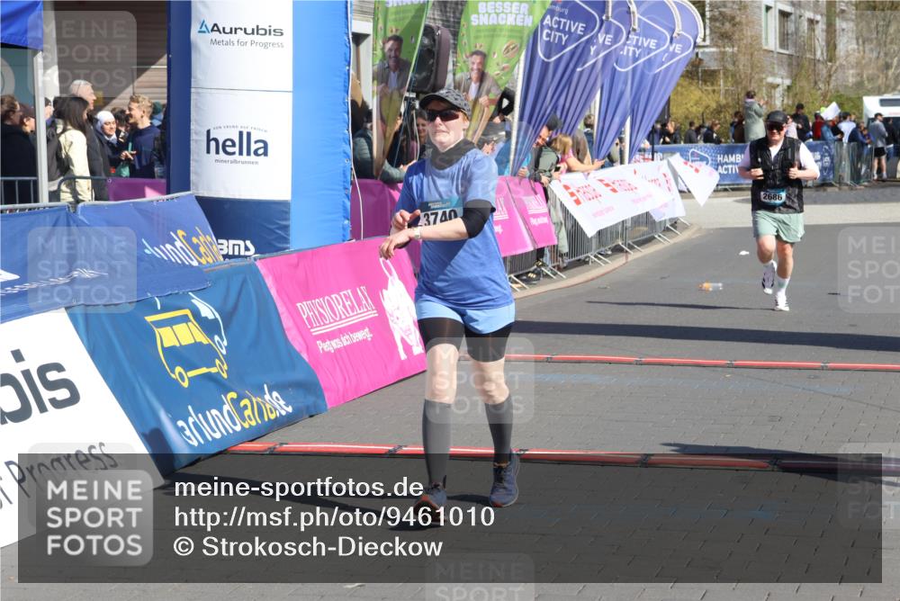 12.04.2026 - 45. Internationalen Wilhelmsburger Insellauf Strokosch-Dieckow http://msf.ph/oto/9461010 12.04.2026 11:08:42 Ziel 4977, 3740, 2686 meine-sportfotos.de