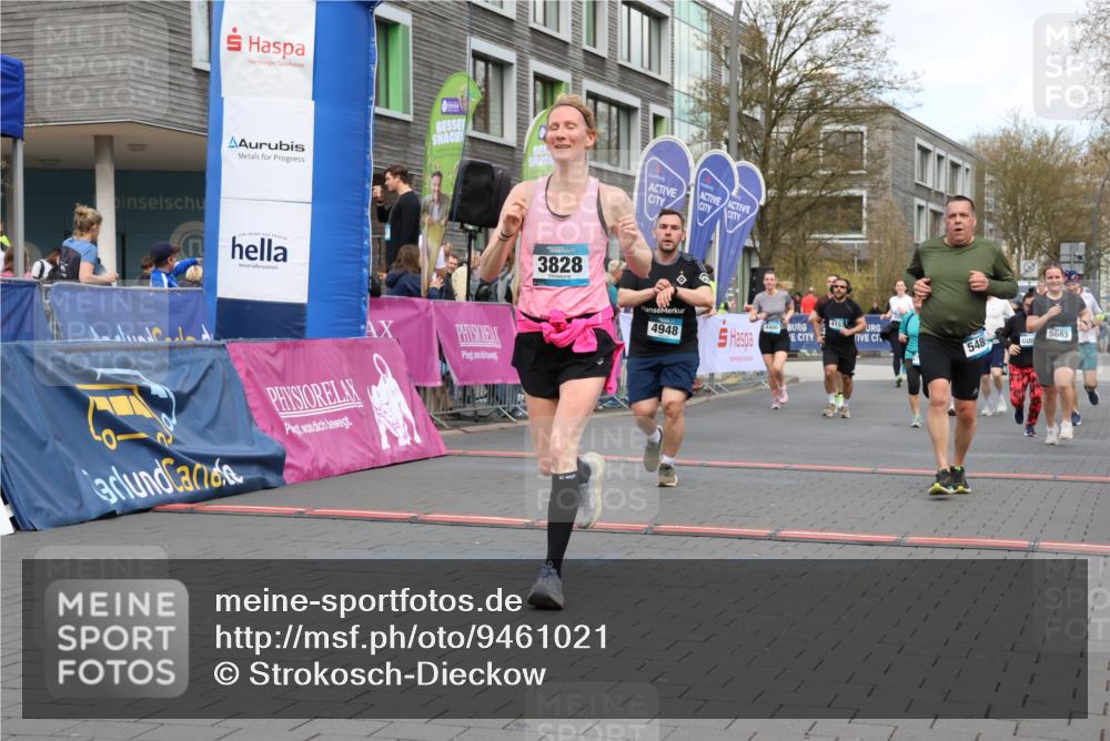12.04.2026 - 45. Internationalen Wilhelmsburger Insellauf Strokosch-Dieckow http://msf.ph/oto/9461021 12.04.2026 13:18:55 Ziel 3277, 3828, 4948, 5488, 5663, 4727, 5541, 4153 meine-sportfotos.de