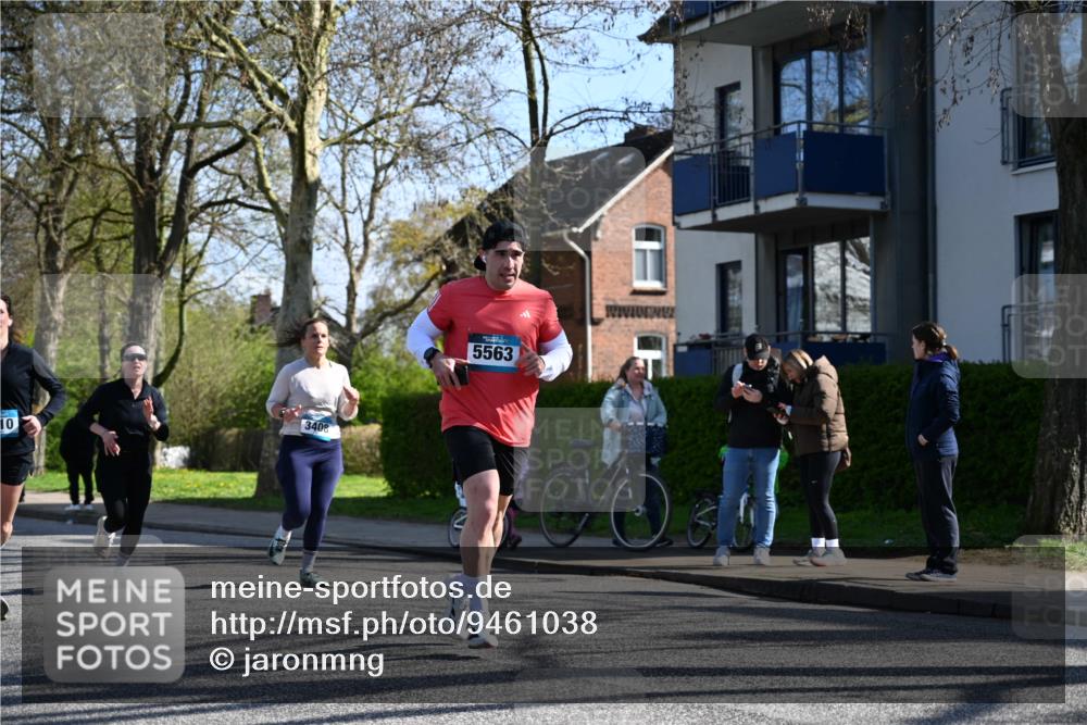 12.04.2026 - 45. Internationalen Wilhelmsburger Insellauf J. Mangold http://msf.ph/oto/9461038 12.04.2026 10:44:55 Ziel 3173, 2190, 4914, 5341, 5435, 5563, 2075, 2810, 3408, 4739, 3416, 2899, 4785, 3566, 5037, 5046, 3747, 3054, 2376, 2300, 3334, 4958, 3500, 4928, 4333, 2301, 2995, 2134, 3369, 4635, 3772 meine-sportfotos.de