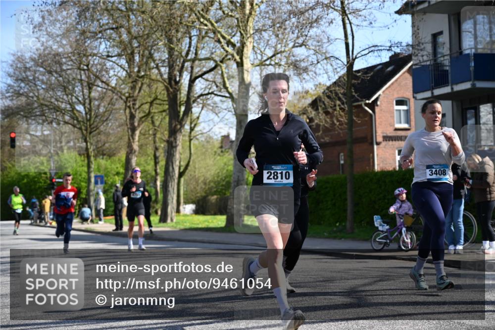 12.04.2026 - 45. Internationalen Wilhelmsburger Insellauf J. Mangold http://msf.ph/oto/9461054 12.04.2026 10:44:57 Ziel 3173, 2190, 4914, 5341, 5435, 5563, 2075, 2810, 3408, 4739, 3416, 2899, 4785, 3566, 5037, 5046, 3747, 3747, 3054, 2376, 2300, 3334, 4958, 3500, 4928, 4928, 4333, 2301, 2995, 2134, 3369, 4635, 3772, 3337 meine-sportfotos.de