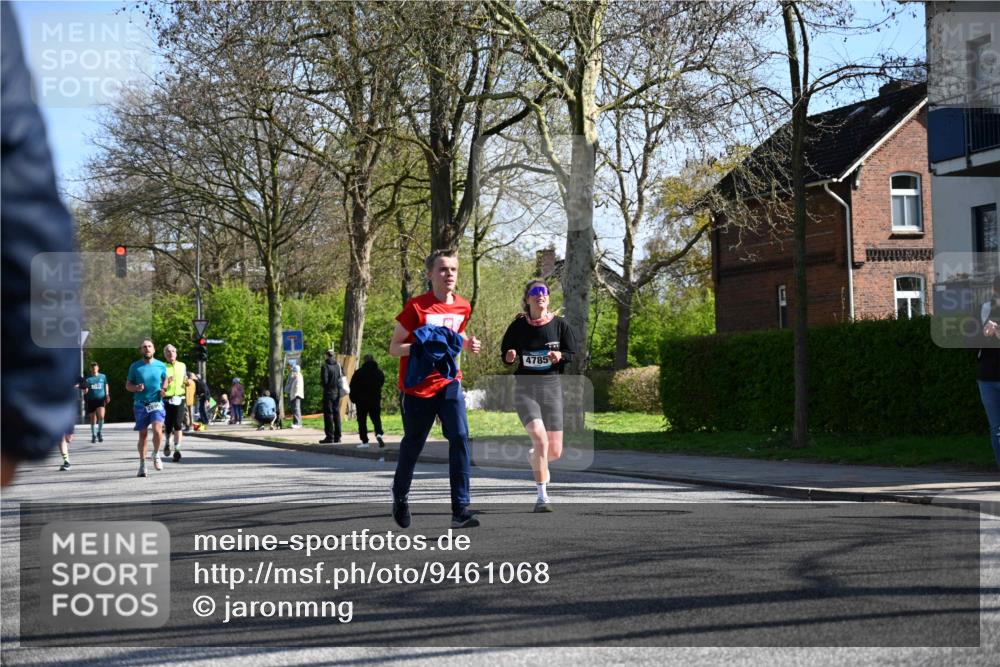 12.04.2026 - 45. Internationalen Wilhelmsburger Insellauf J. Mangold http://msf.ph/oto/9461068 12.04.2026 10:44:59 Ziel 3173, 2190, 4914, 5341, 5435, 5563, 2075, 2810, 3408, 4739, 3416, 2899, 4785, 3566, 5037, 5046, 3747, 3054, 3054, 2376, 2300, 3334, 4958, 3500, 4928, 4333, 2301, 2995, 4333, 2301, 2995, 2134, 3369, 4635, 3772, 3337, 3680 meine-sportfotos.de