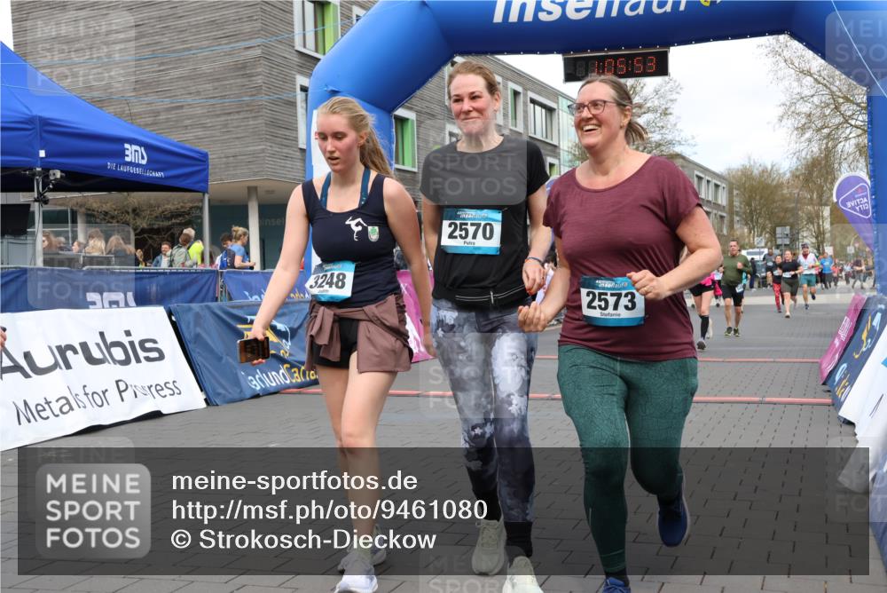 12.04.2026 - 45. Internationalen Wilhelmsburger Insellauf Strokosch-Dieckow http://msf.ph/oto/9461080 12.04.2026 13:18:52 Ziel 3248, 2570, 2573, 3277, 3828, 4948, 5488 meine-sportfotos.de