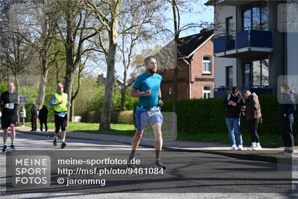 12.04.2026 - 45. Internationalen Wilhelmsburger Insellauf J. Mangold http://msf.ph/oto/9461084 12.04.2026 10:45:03 Ziel 5435, 5563, 2075, 2810, 3408, 4739, 3416, 2899, 4785, 3566, 5037, 5046, 3747, 3054, 2376, 2300, 3334, 2300, 3334, 4958, 3500, 4928, 4333, 2301, 2995, 2134, 3369, 4635, 3772, 3337, 3680, 5325, 3653, 4139, 4531, 5694 meine-sportfotos.de