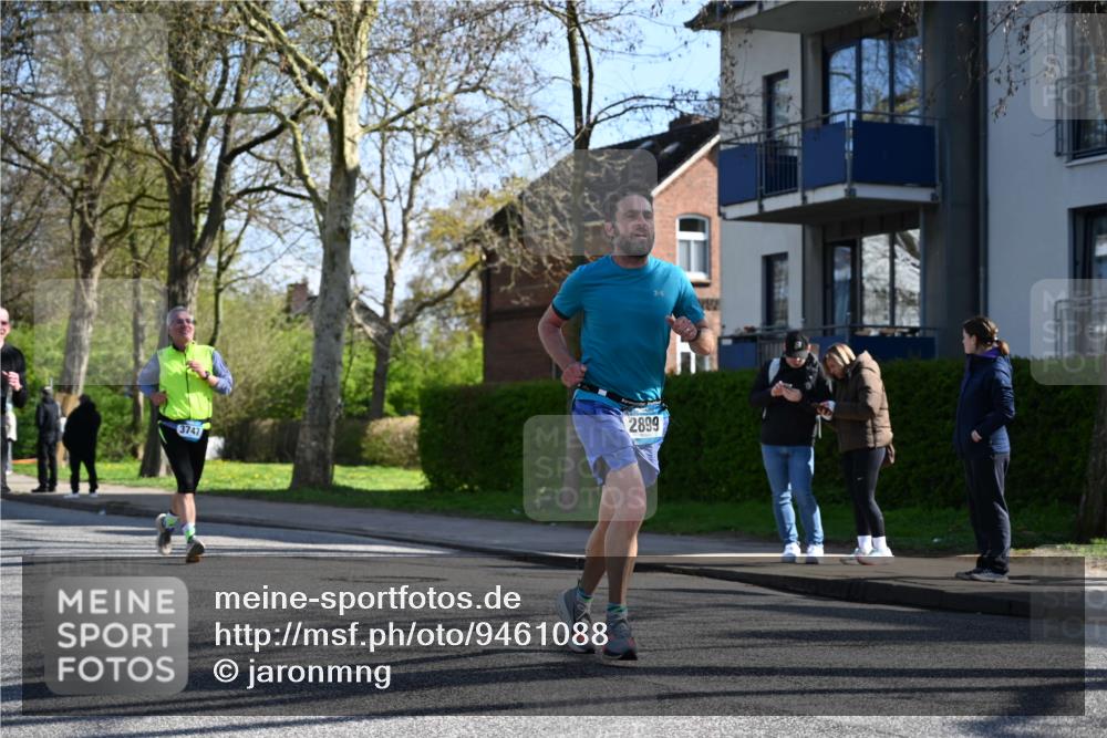 12.04.2026 - 45. Internationalen Wilhelmsburger Insellauf J. Mangold http://msf.ph/oto/9461088 12.04.2026 10:45:04 Ziel 5563, 2075, 2810, 3408, 4739, 3416, 2899, 4785, 3566, 5037, 5046, 3747, 3054, 2376, 2300, 3334, 4958, 3500, 4928, 4333, 2301, 2995, 2134, 3369, 4635, 4635, 3772, 3337, 3680, 5325, 3653, 4139, 4531, 5694, 2216, 3430 meine-sportfotos.de