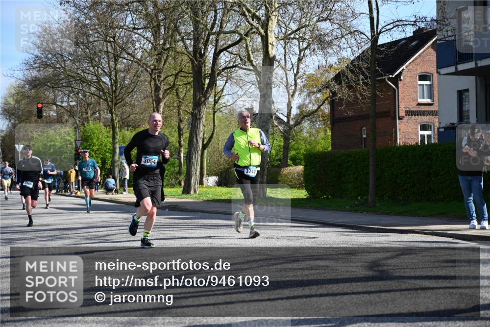 12.04.2026 - 45. Internationalen Wilhelmsburger Insellauf J. Mangold http://msf.ph/oto/9461093 12.04.2026 10:45:04 Ziel 5563, 2075, 2810, 3408, 4739, 3416, 2899, 4785, 3566, 5037, 5046, 3747, 3054, 2376, 2300, 3334, 4958, 3500, 4928, 4333, 2301, 2995, 2134, 3369, 4635, 4635, 3772, 3337, 3680, 5325, 3653, 4139, 4531, 5694, 2216, 3430 meine-sportfotos.de