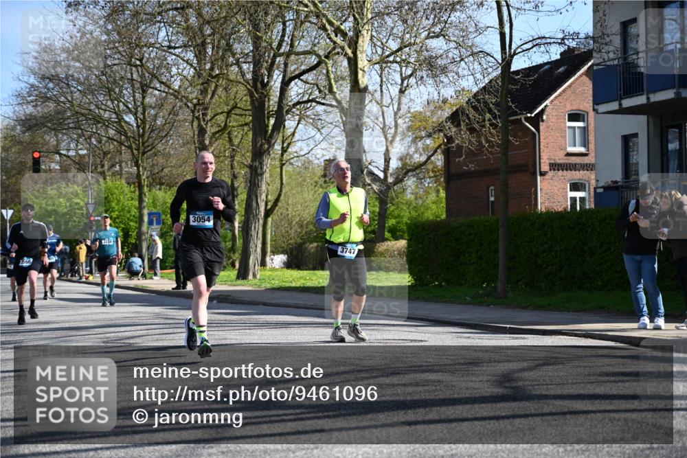 12.04.2026 - 45. Internationalen Wilhelmsburger Insellauf J. Mangold http://msf.ph/oto/9461096 12.04.2026 10:45:05 Ziel 5563, 2075, 2810, 3408, 4739, 3416, 2899, 4785, 3566, 5037, 5046, 3747, 3054, 2376, 2300, 3334, 4958, 3500, 4928, 4333, 2301, 2995, 2134, 3369, 4635, 3772, 3772, 3337, 3680, 5325, 3653, 4139, 4531, 5694, 2216, 3430 meine-sportfotos.de