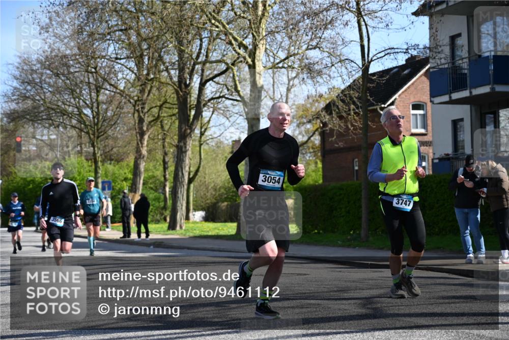 12.04.2026 - 45. Internationalen Wilhelmsburger Insellauf J. Mangold http://msf.ph/oto/9461112 12.04.2026 10:45:06 Ziel 2810, 3408, 4739, 3416, 2899, 4785, 3566, 5037, 5046, 3747, 3054, 2376, 2300, 3334, 4958, 3500, 4928, 4333, 2301, 2995, 2134, 3369, 4635, 3772, 3337, 3680, 5325, 3653, 4139, 4531, 5694, 2216, 3430, 5594, 4481 meine-sportfotos.de