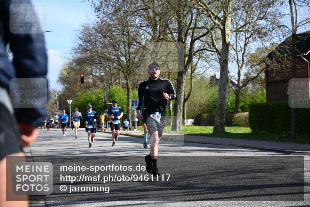 12.04.2026 - 45. Internationalen Wilhelmsburger Insellauf J. Mangold http://msf.ph/oto/9461117 12.04.2026 10:45:07 Ziel 2810, 3408, 4739, 3416, 2899, 4785, 3566, 5037, 5046, 3747, 3054, 2376, 2300, 3334, 4958, 3500, 4928, 4333, 2301, 2995, 2134, 3369, 4635, 3772, 3337, 3680, 5325, 3653, 4139, 4531, 5694, 2216, 3430, 5594, 4481, 4682 meine-sportfotos.de