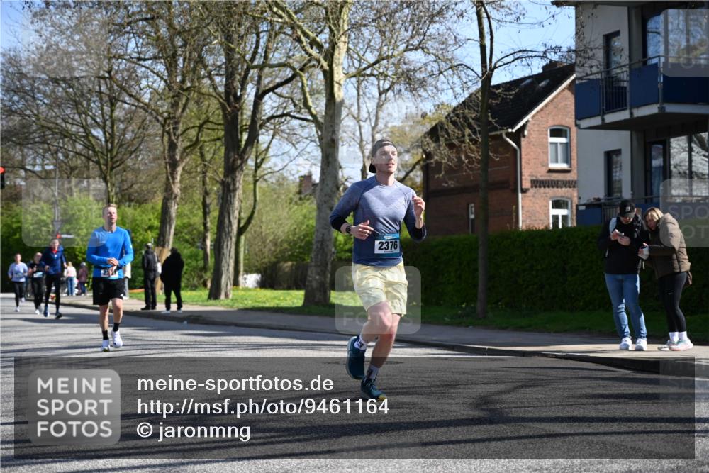12.04.2026 - 45. Internationalen Wilhelmsburger Insellauf J. Mangold http://msf.ph/oto/9461164 12.04.2026 10:45:14 Ziel 2899, 4785, 3566, 5037, 5046, 3747, 3054, 2376, 2300, 3334, 4958, 3500, 4928, 4333, 2301, 2995, 2134, 3369, 3369, 4635, 3772, 3337, 3680, 5325, 3653, 4139, 4531, 5694, 2216, 3430, 5594, 4481, 4682, 5664 meine-sportfotos.de