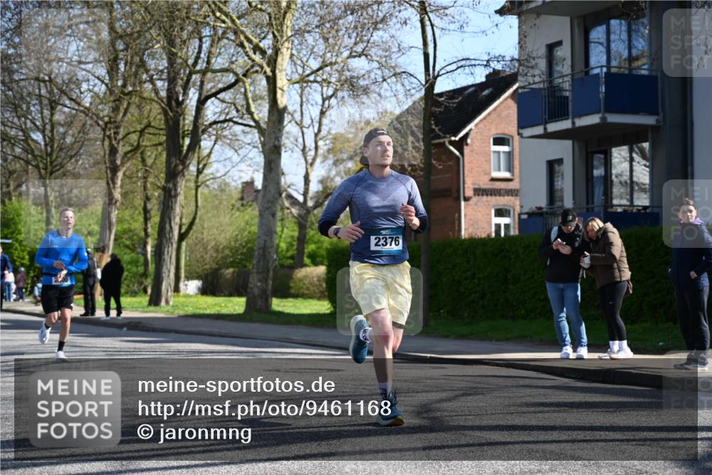 12.04.2026 - 45. Internationalen Wilhelmsburger Insellauf J. Mangold http://msf.ph/oto/9461168 12.04.2026 10:45:14 Ziel 2899, 4785, 3566, 5037, 5046, 3747, 3054, 2376, 2300, 3334, 4958, 3500, 4928, 4333, 2301, 2995, 2134, 3369, 3369, 4635, 3772, 3337, 3680, 5325, 3653, 4139, 4531, 5694, 2216, 3430, 5594, 4481, 4682, 5664 meine-sportfotos.de