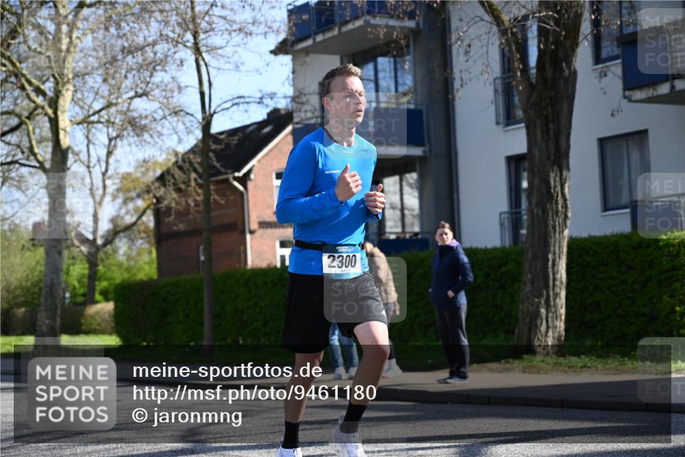 12.04.2026 - 45. Internationalen Wilhelmsburger Insellauf J. Mangold http://msf.ph/oto/9461180 12.04.2026 10:45:17 Ziel 3566, 5037, 5046, 3747, 3054, 2376, 2300, 3334, 4958, 3500, 4928, 4333, 2301, 2995, 2134, 3369, 4635, 3772, 3772, 3337, 3680, 5325, 3653, 4139, 4531, 5694, 2216, 3430, 5594, 4481, 4682, 5664, 3172, 2691 meine-sportfotos.de