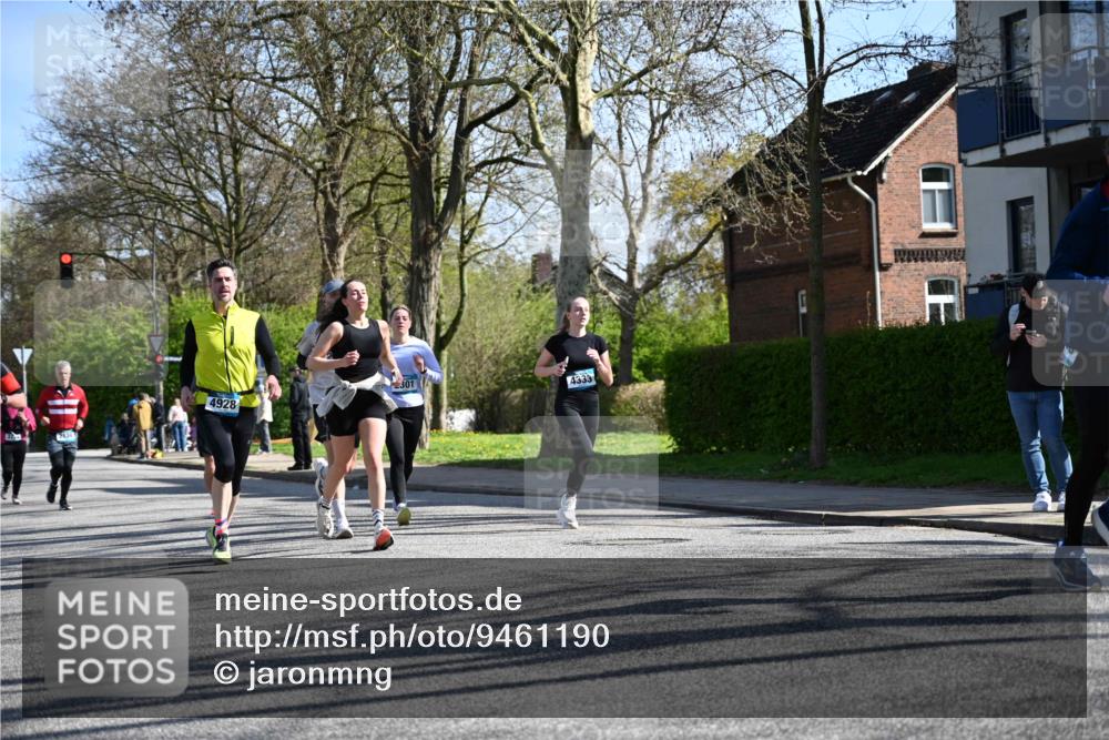 12.04.2026 - 45. Internationalen Wilhelmsburger Insellauf J. Mangold http://msf.ph/oto/9461190 12.04.2026 10:45:21 Ziel 5037, 5046, 3747, 3054, 2376, 2300, 3334, 4958, 3500, 4928, 4333, 2301, 2995, 2134, 3369, 4635, 3772, 3337, 3337, 3680, 5325, 3653, 4139, 4531, 5694, 2216, 3430, 5594, 4481, 4682, 5664, 3172, 2691, 3256, 3848, 3849, 5690 meine-sportfotos.de