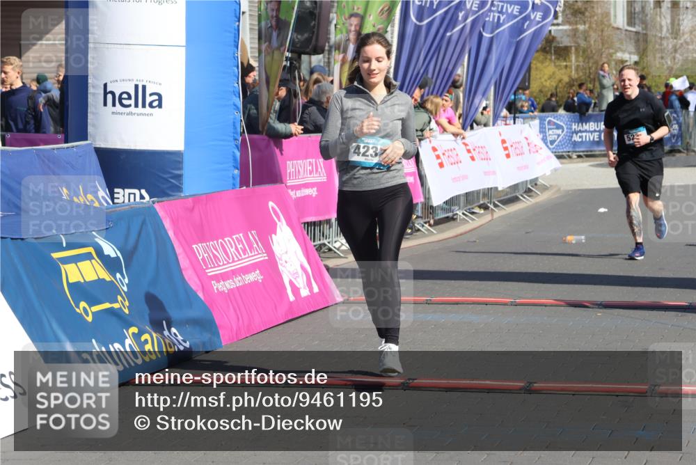 12.04.2026 - 45. Internationalen Wilhelmsburger Insellauf Strokosch-Dieckow http://msf.ph/oto/9461195 12.04.2026 11:09:01 Ziel 4624, 3732, 4232, 3569, 5285 meine-sportfotos.de