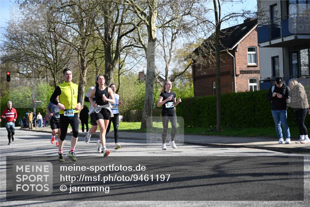 12.04.2026 - 45. Internationalen Wilhelmsburger Insellauf J. Mangold http://msf.ph/oto/9461197 12.04.2026 10:45:22 Ziel 3747, 3054, 2376, 2300, 3334, 4958, 3500, 4928, 4333, 2301, 2995, 2134, 3369, 4635, 3772, 3337, 3680, 3680, 5325, 3653, 4139, 4531, 5694, 2216, 3430, 5594, 4481, 4682, 5664, 3172, 2691, 3256, 3848, 3849, 5690, 4182 meine-sportfotos.de