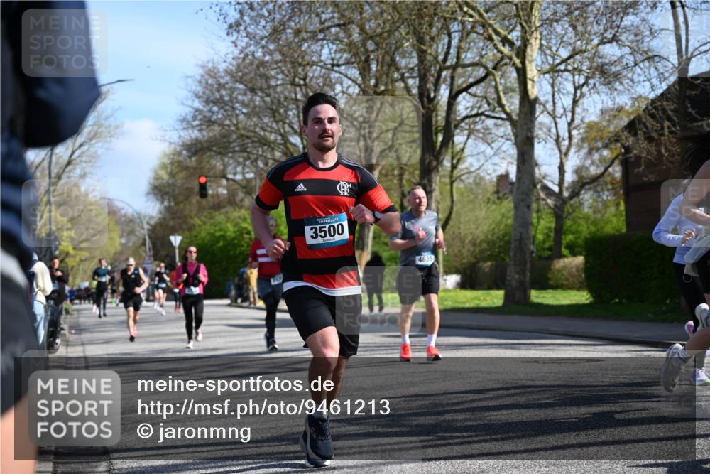 12.04.2026 - 45. Internationalen Wilhelmsburger Insellauf J. Mangold http://msf.ph/oto/9461213 12.04.2026 10:45:23 Ziel 3054, 2376, 2300, 3334, 4958, 3500, 4928, 4333, 2301, 2995, 2134, 3369, 4635, 3772, 3337, 3680, 5325, 3653, 4139, 4531, 5694, 2216, 3430, 5594, 4481, 4682, 5664, 3172, 2691, 3256, 3848, 3849, 5690, 4182 meine-sportfotos.de