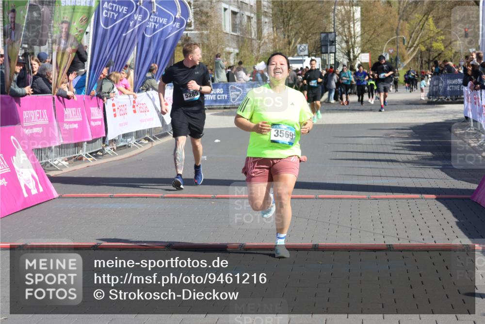 12.04.2026 - 45. Internationalen Wilhelmsburger Insellauf Strokosch-Dieckow http://msf.ph/oto/9461216 12.04.2026 11:09:03 Ziel 4232, 3569, 5285 meine-sportfotos.de