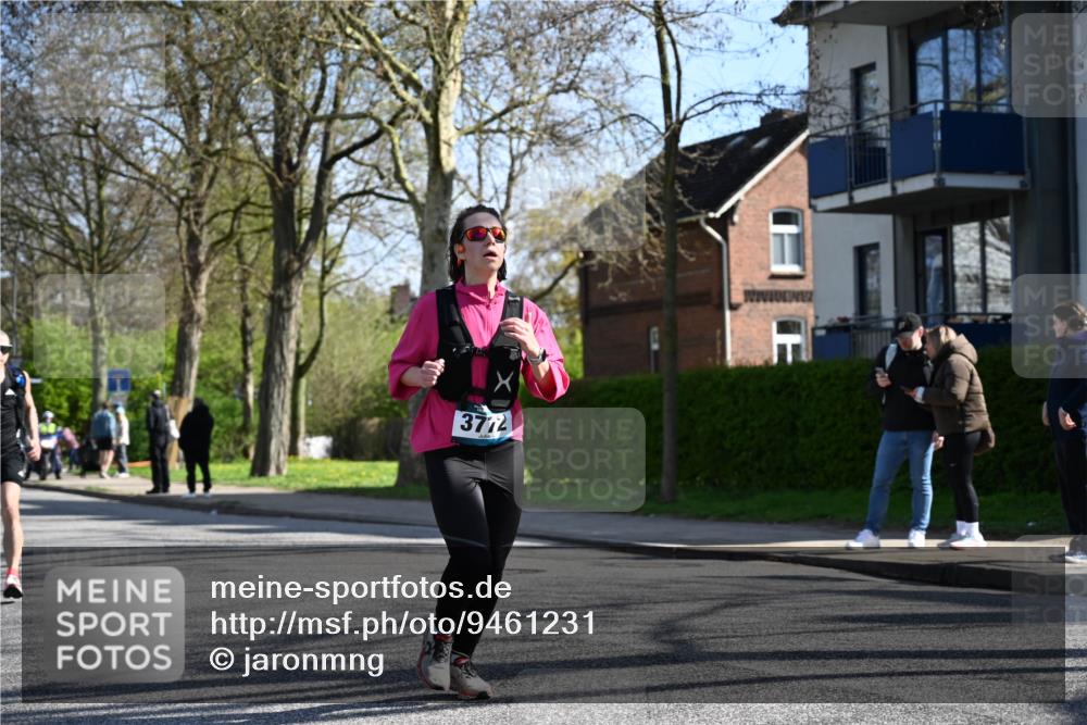 12.04.2026 - 45. Internationalen Wilhelmsburger Insellauf J. Mangold http://msf.ph/oto/9461231 12.04.2026 10:45:28 Ziel 2300, 3334, 4958, 3500, 4928, 4333, 2301, 2995, 2134, 3369, 4635, 3772, 3337, 3680, 5325, 3653, 4139, 4531, 5694, 2216, 3430, 2216, 3430, 5594, 4481, 4682, 5664, 3172, 2691, 3256, 3848, 3849, 5690, 4182, 2460, 2706, 4357, 3952 meine-sportfotos.de