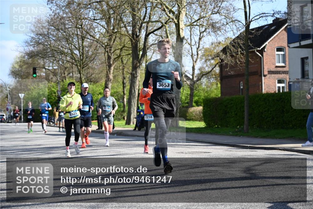 12.04.2026 - 45. Internationalen Wilhelmsburger Insellauf J. Mangold http://msf.ph/oto/9461247 12.04.2026 10:45:35 Ziel 4333, 2301, 2995, 2134, 3369, 4635, 3772, 3337, 3680, 5325, 3653, 4139, 4531, 5694, 2216, 3430, 5594, 4481, 4682, 5664, 3172, 2691, 3256, 3848, 3849, 5690, 4182, 2460, 2706, 4357, 3952 meine-sportfotos.de