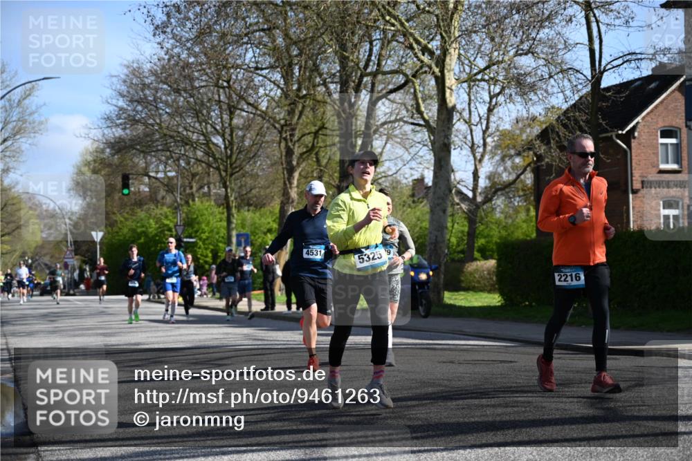 12.04.2026 - 45. Internationalen Wilhelmsburger Insellauf J. Mangold http://msf.ph/oto/9461263 12.04.2026 10:45:37 Ziel 2134, 3369, 4635, 3772, 3337, 3680, 5325, 3653, 4139, 4531, 5694, 2216, 3430, 5594, 4481, 4682, 5664, 3172, 2691, 3256, 3848, 3849, 5690, 4182, 2460, 2706, 2706, 4357, 3952, 4755, 3480 meine-sportfotos.de