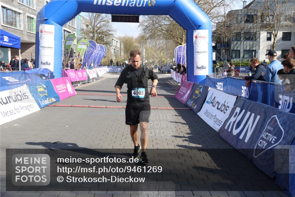 12.04.2026 - 45. Internationalen Wilhelmsburger Insellauf Strokosch-Dieckow http://msf.ph/oto/9461269 12.04.2026 10:51:03 Ziel 4903, 2496 meine-sportfotos.de