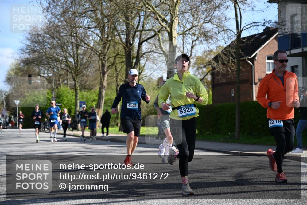 12.04.2026 - 45. Internationalen Wilhelmsburger Insellauf J. Mangold http://msf.ph/oto/9461272 12.04.2026 10:45:37 Ziel 2134, 3369, 4635, 3772, 3337, 3680, 5325, 3653, 4139, 4531, 5694, 2216, 3430, 5594, 4481, 4682, 5664, 3172, 2691, 3256, 3848, 3849, 5690, 4182, 2460, 2706, 2706, 4357, 3952, 4755, 3480 meine-sportfotos.de