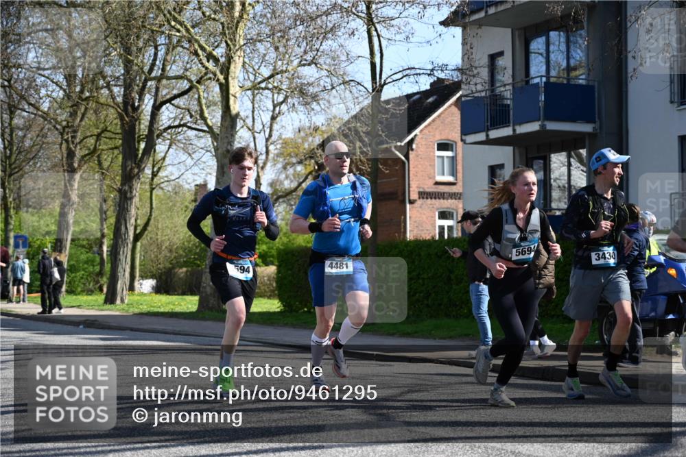 12.04.2026 - 45. Internationalen Wilhelmsburger Insellauf J. Mangold http://msf.ph/oto/9461295 12.04.2026 10:45:43 Ziel 3337, 3680, 5325, 3653, 4139, 4531, 5694, 2216, 3430, 5594, 4481, 4682, 5664, 3172, 2691, 3256, 3256, 3848, 3849, 5690, 4182, 2460, 2706, 4357, 3952, 4755, 3480, 5050, 5598 meine-sportfotos.de
