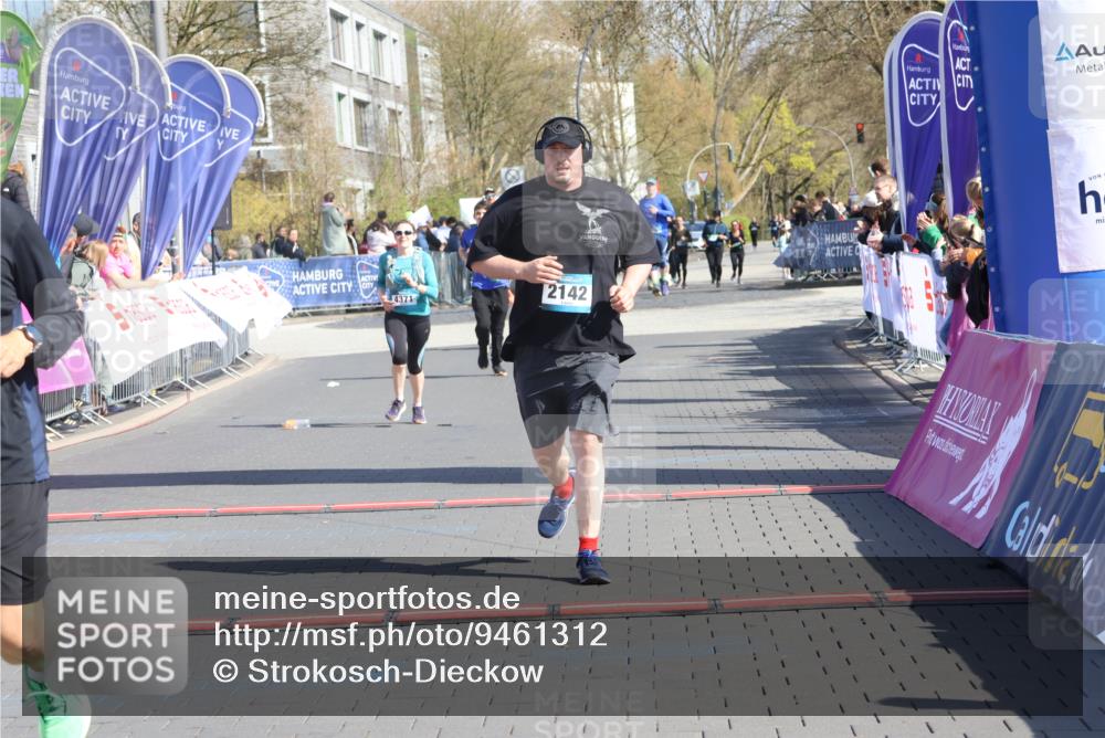 12.04.2026 - 45. Internationalen Wilhelmsburger Insellauf Strokosch-Dieckow http://msf.ph/oto/9461312 12.04.2026 11:09:14 Ziel 0000, 2142, 4371 meine-sportfotos.de