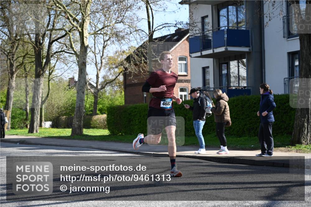 12.04.2026 - 45. Internationalen Wilhelmsburger Insellauf J. Mangold http://msf.ph/oto/9461313 12.04.2026 10:45:47 Ziel 3680, 5325, 3653, 4139, 4531, 5694, 2216, 3430, 5594, 4481, 4682, 5664, 3172, 2691, 3256, 3848, 3849, 5690, 4182, 2460, 2706, 4357, 3952, 4755, 3480, 5050, 5598, 3635, 4762, 5466, 2596 meine-sportfotos.de