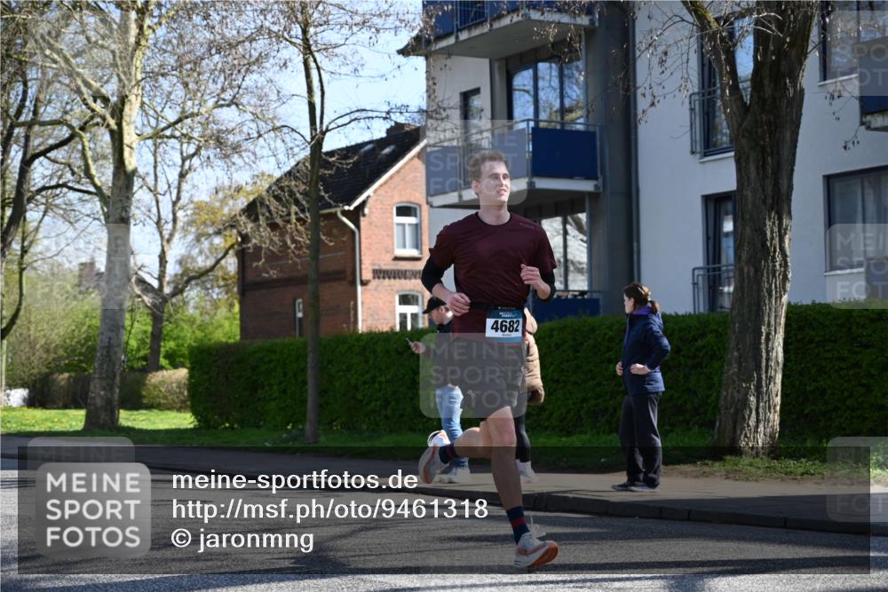 12.04.2026 - 45. Internationalen Wilhelmsburger Insellauf J. Mangold http://msf.ph/oto/9461318 12.04.2026 10:45:48 Ziel 5325, 3653, 4139, 4531, 5694, 2216, 3430, 5594, 4481, 4682, 5664, 3172, 2691, 3256, 3848, 3849, 5690, 4182, 2460, 2460, 2706, 4357, 3952, 4755, 4755, 3480, 5050, 5598, 3635, 4762, 5466, 2596, 3008 meine-sportfotos.de