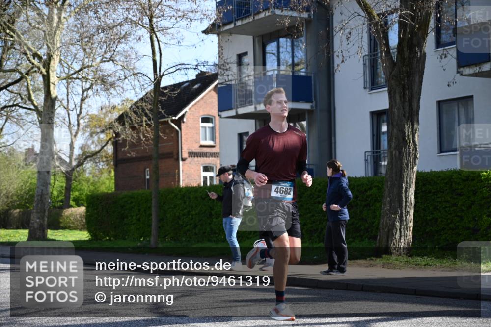 12.04.2026 - 45. Internationalen Wilhelmsburger Insellauf J. Mangold http://msf.ph/oto/9461319 12.04.2026 10:45:48 Ziel 5325, 3653, 4139, 4531, 5694, 2216, 3430, 5594, 4481, 4682, 5664, 3172, 2691, 3256, 3848, 3849, 5690, 4182, 2460, 2460, 2706, 4357, 3952, 4755, 4755, 3480, 5050, 5598, 3635, 4762, 5466, 2596, 3008 meine-sportfotos.de