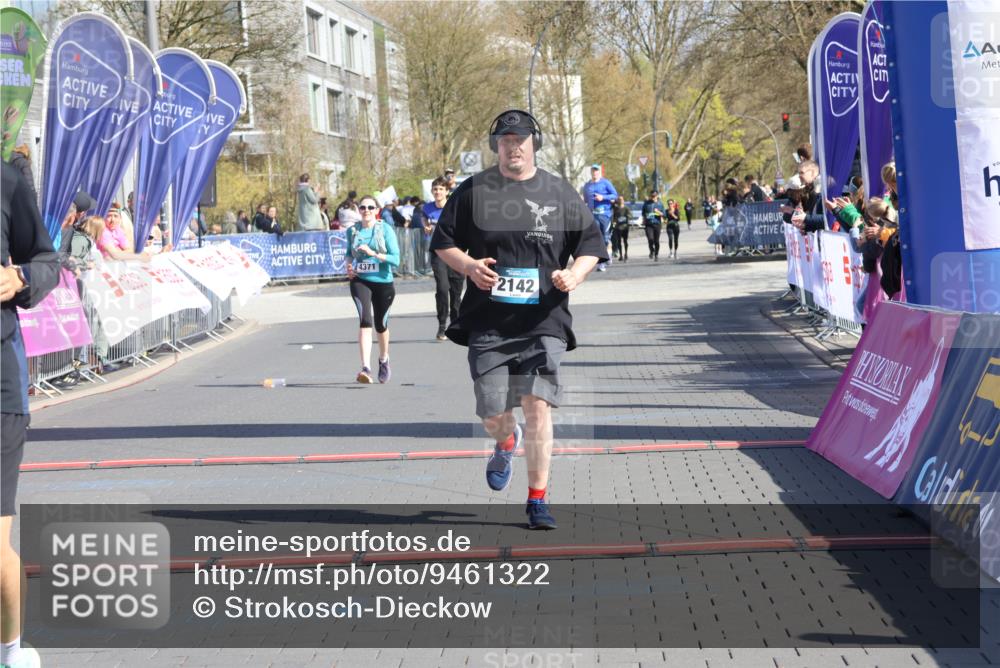12.04.2026 - 45. Internationalen Wilhelmsburger Insellauf Strokosch-Dieckow http://msf.ph/oto/9461322 12.04.2026 11:09:14 Ziel 0000, 2142, 4371 meine-sportfotos.de