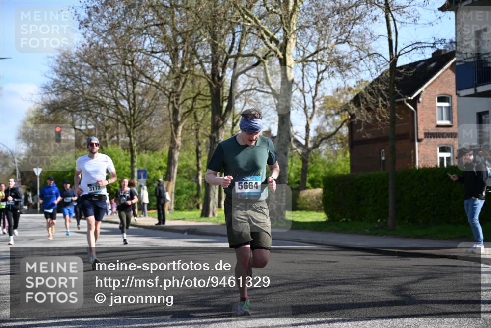 12.04.2026 - 45. Internationalen Wilhelmsburger Insellauf J. Mangold http://msf.ph/oto/9461329 12.04.2026 10:45:51 Ziel 4139, 4531, 5694, 2216, 3430, 5594, 4481, 4682, 5664, 3172, 2691, 3256, 3848, 3849, 5690, 4182, 2460, 2706, 4357, 3952, 4755, 3480, 5050, 5598, 5598, 3635, 4762, 5466, 2596, 3008, 4631 meine-sportfotos.de
