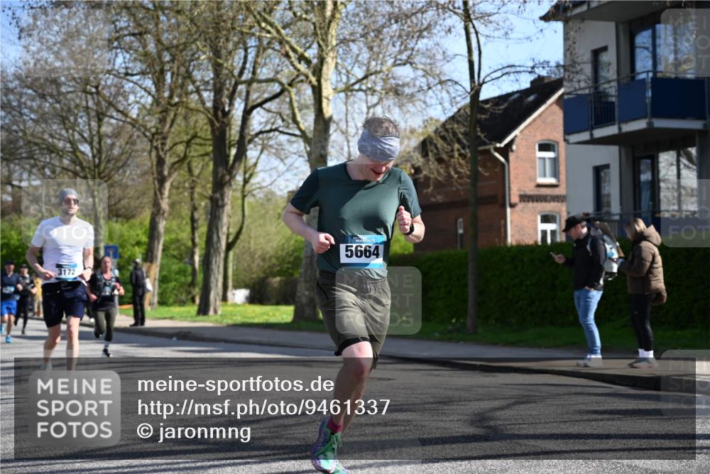 12.04.2026 - 45. Internationalen Wilhelmsburger Insellauf J. Mangold http://msf.ph/oto/9461337 12.04.2026 10:45:51 Ziel 4139, 4531, 5694, 2216, 3430, 5594, 4481, 4682, 5664, 3172, 2691, 3256, 3848, 3849, 5690, 4182, 2460, 2706, 4357, 3952, 4755, 3480, 5050, 5598, 5598, 3635, 4762, 5466, 2596, 3008, 4631 meine-sportfotos.de