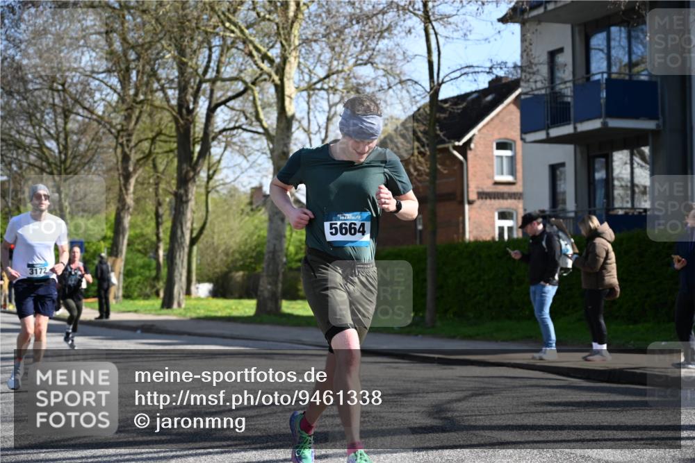 12.04.2026 - 45. Internationalen Wilhelmsburger Insellauf J. Mangold http://msf.ph/oto/9461338 12.04.2026 10:45:51 Ziel 4139, 4531, 5694, 2216, 3430, 5594, 4481, 4682, 5664, 3172, 2691, 3256, 3848, 3849, 5690, 4182, 2460, 2706, 4357, 3952, 4755, 3480, 5050, 5598, 5598, 3635, 4762, 5466, 2596, 3008, 4631 meine-sportfotos.de