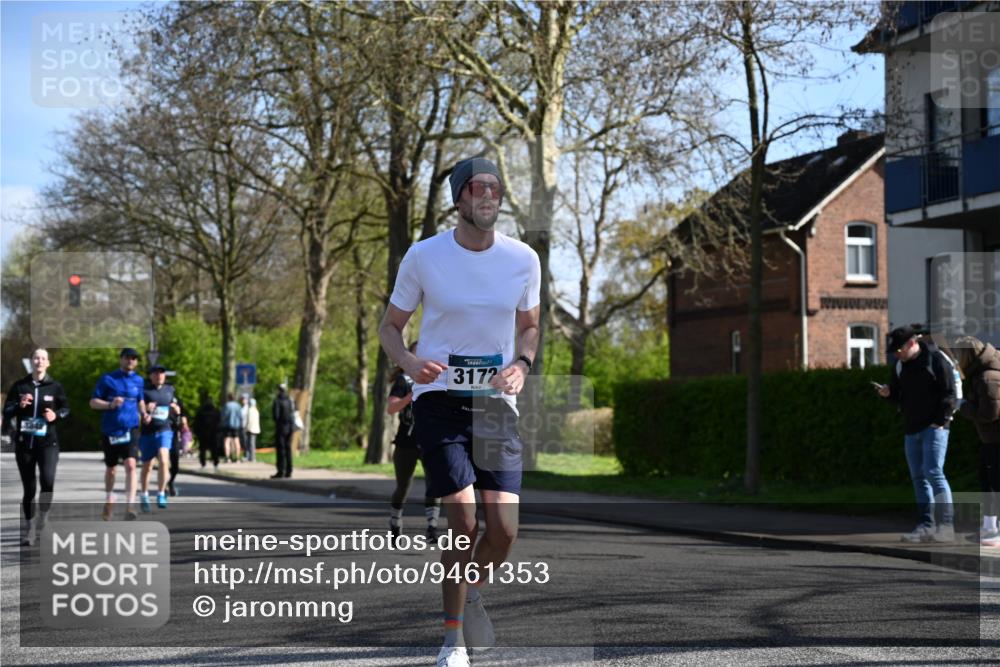 12.04.2026 - 45. Internationalen Wilhelmsburger Insellauf J. Mangold http://msf.ph/oto/9461353 12.04.2026 10:45:53 Ziel 2216, 3430, 5594, 4481, 4682, 5664, 3172, 2691, 3256, 3848, 3849, 5690, 4182, 2460, 2706, 4357, 3952, 4755, 3480, 5050, 5598, 3635, 4762, 5466, 2596, 3008, 4631, 2841 meine-sportfotos.de