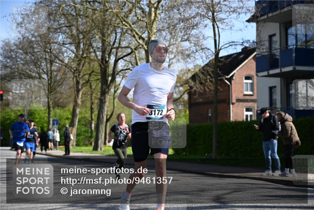 12.04.2026 - 45. Internationalen Wilhelmsburger Insellauf J. Mangold http://msf.ph/oto/9461357 12.04.2026 10:45:53 Ziel 2216, 3430, 5594, 4481, 4682, 5664, 3172, 2691, 3256, 3848, 3849, 5690, 4182, 2460, 2706, 4357, 3952, 4755, 3480, 5050, 5598, 3635, 4762, 5466, 2596, 3008, 4631, 2841 meine-sportfotos.de