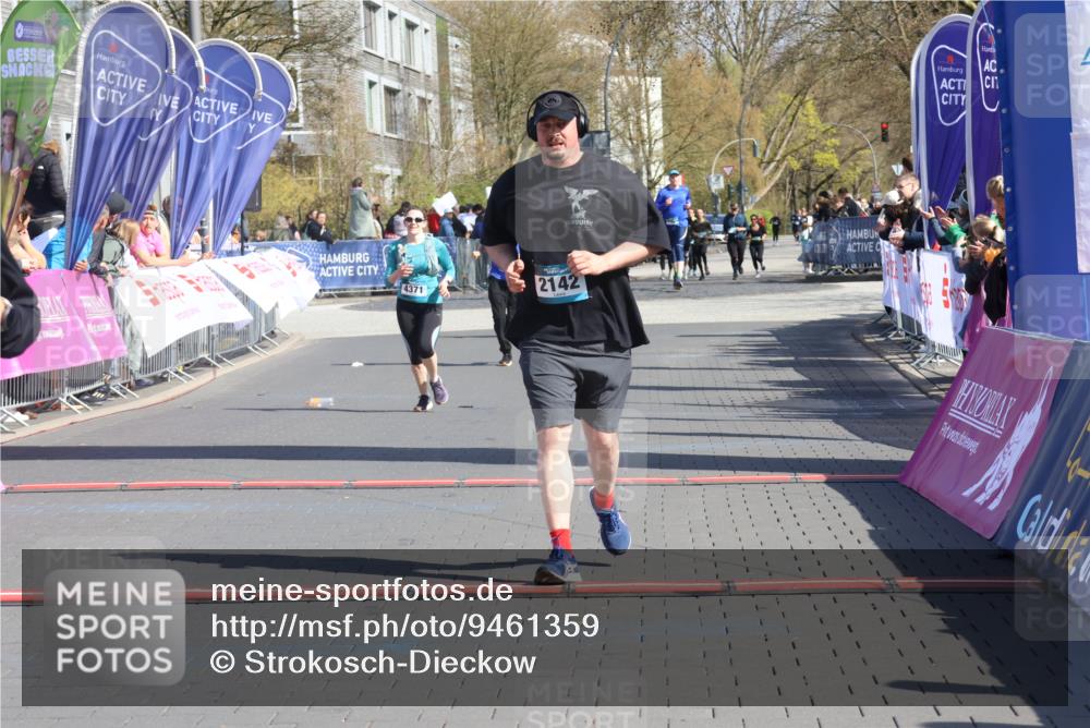 12.04.2026 - 45. Internationalen Wilhelmsburger Insellauf Strokosch-Dieckow http://msf.ph/oto/9461359 12.04.2026 11:09:14 Ziel 0000, 2142, 4371 meine-sportfotos.de