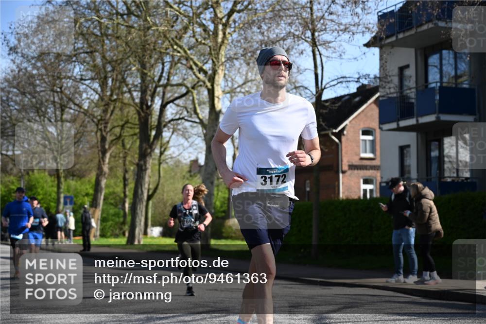 12.04.2026 - 45. Internationalen Wilhelmsburger Insellauf J. Mangold http://msf.ph/oto/9461363 12.04.2026 10:45:53 Ziel 2216, 3430, 5594, 4481, 4682, 5664, 3172, 2691, 3256, 3848, 3849, 5690, 4182, 2460, 2706, 4357, 3952, 4755, 3480, 5050, 5598, 3635, 4762, 5466, 2596, 3008, 4631, 2841 meine-sportfotos.de