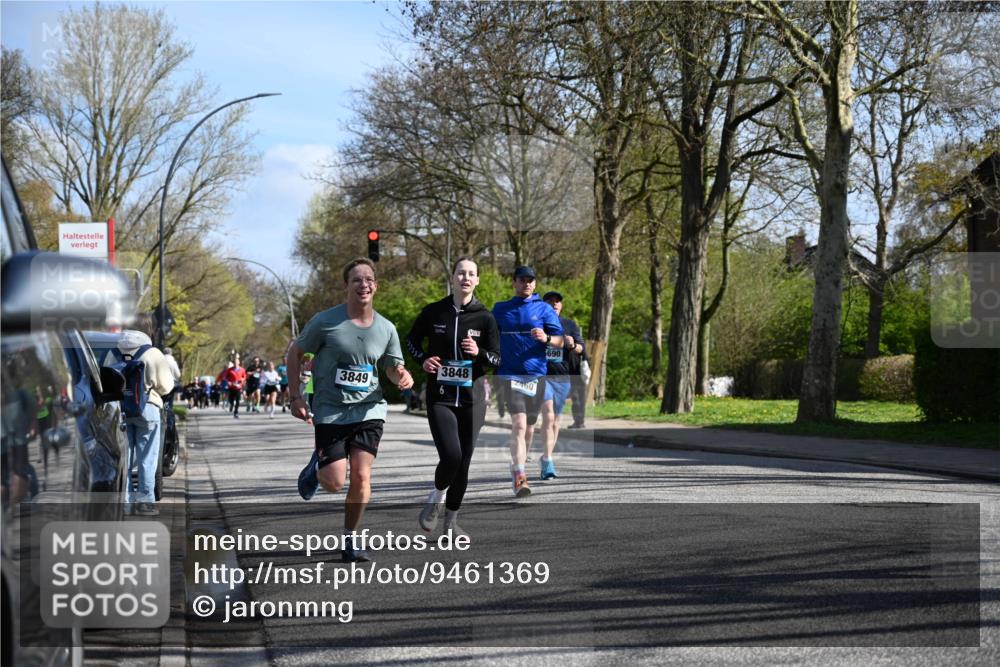 12.04.2026 - 45. Internationalen Wilhelmsburger Insellauf J. Mangold http://msf.ph/oto/9461369 12.04.2026 10:45:55 Ziel 5594, 4481, 4682, 5664, 3172, 2691, 3256, 3848, 3849, 5690, 4182, 2460, 2706, 4357, 3952, 4755, 3480, 5050, 5598, 3635, 4762, 5466, 2596, 3008, 4631, 2841, 5726 meine-sportfotos.de