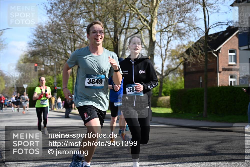 12.04.2026 - 45. Internationalen Wilhelmsburger Insellauf J. Mangold http://msf.ph/oto/9461399 12.04.2026 10:45:56 Ziel 4682, 5664, 3172, 2691, 3256, 3848, 3849, 5690, 4182, 2460, 2706, 4357, 3952, 4755, 3480, 5050, 5598, 3635, 4762, 5466, 2596, 3008, 4631, 2841, 5726, 5562 meine-sportfotos.de