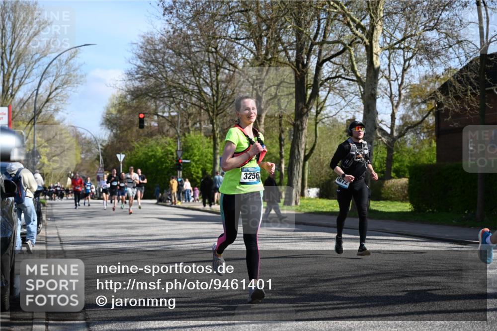 12.04.2026 - 45. Internationalen Wilhelmsburger Insellauf J. Mangold http://msf.ph/oto/9461401 12.04.2026 10:45:58 Ziel 5664, 3172, 2691, 3256, 3848, 3849, 5690, 4182, 2460, 2706, 4357, 3952, 4755, 3480, 5050, 5598, 3635, 4762, 3635, 4762, 5466, 2596, 3008, 4631, 2841, 5726, 5562, 3484 meine-sportfotos.de