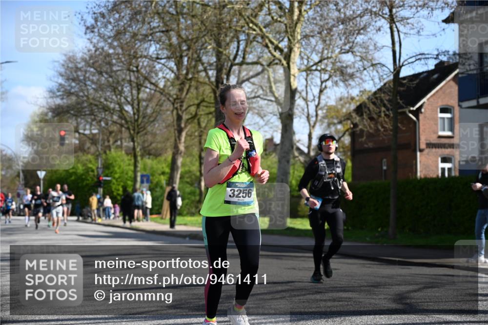 12.04.2026 - 45. Internationalen Wilhelmsburger Insellauf J. Mangold http://msf.ph/oto/9461411 12.04.2026 10:45:58 Ziel 5664, 3172, 2691, 3256, 3848, 3849, 5690, 4182, 2460, 2706, 4357, 3952, 4755, 3480, 5050, 5598, 3635, 4762, 3635, 4762, 5466, 2596, 3008, 4631, 2841, 5726, 5562, 3484 meine-sportfotos.de