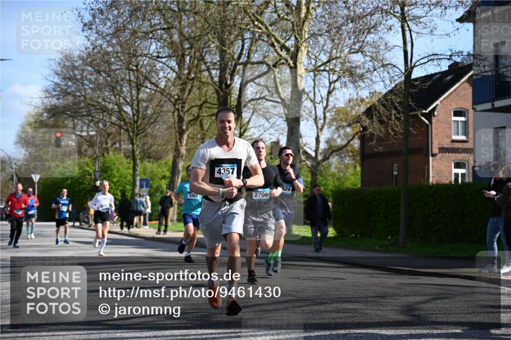 12.04.2026 - 45. Internationalen Wilhelmsburger Insellauf J. Mangold http://msf.ph/oto/9461430 12.04.2026 10:46:05 Ziel 3172, 2691, 3256, 3848, 3849, 5690, 4182, 2460, 2706, 4357, 3952, 4755, 3480, 5050, 5598, 3635, 4762, 5466, 2596, 3008, 4631, 2841, 2841, 5726, 5562, 3484, 4331, 3553, 3713, 3860, 5538, 4706 meine-sportfotos.de