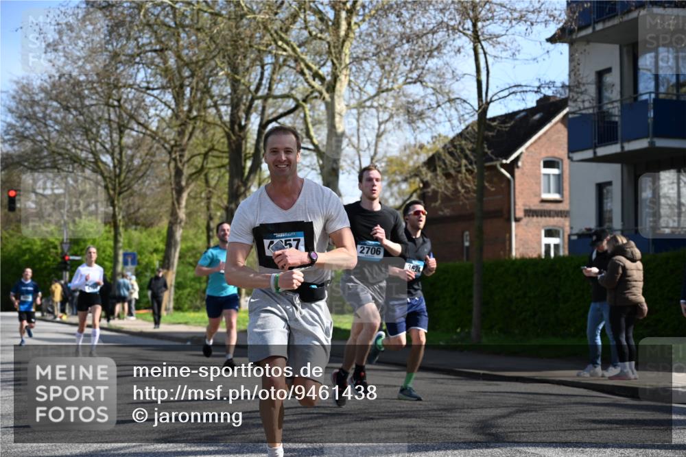 12.04.2026 - 45. Internationalen Wilhelmsburger Insellauf J. Mangold http://msf.ph/oto/9461438 12.04.2026 10:46:06 Ziel 3172, 2691, 3256, 3848, 3849, 5690, 4182, 2460, 2706, 4357, 3952, 4755, 3480, 5050, 5598, 3635, 4762, 5466, 2596, 3008, 4631, 2841, 5726, 5726, 5562, 3484, 4331, 3553, 3713, 3860, 5538, 4706, 4700 meine-sportfotos.de