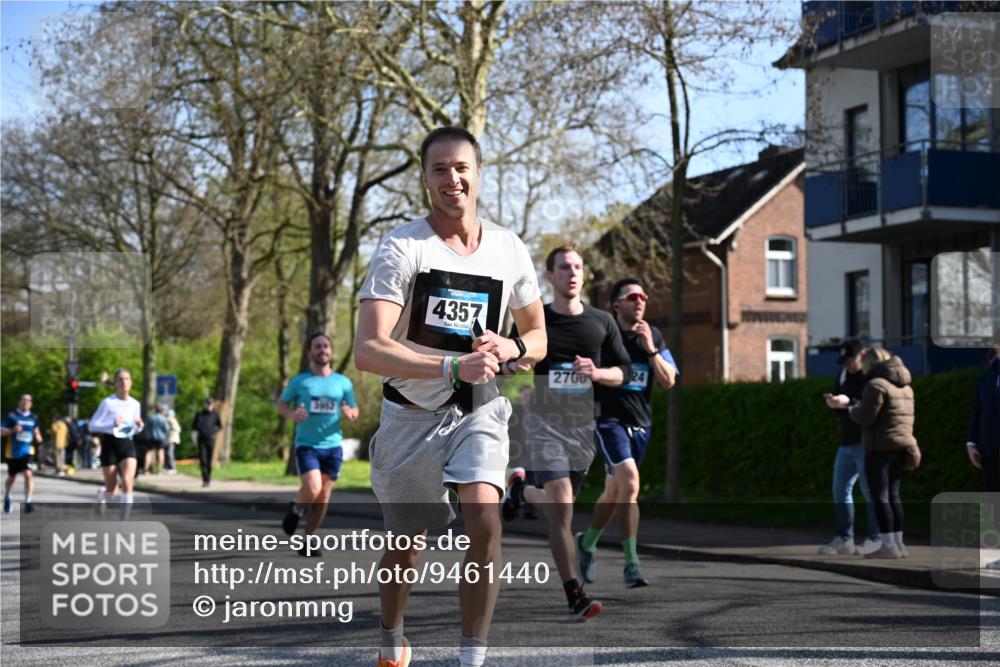 12.04.2026 - 45. Internationalen Wilhelmsburger Insellauf J. Mangold http://msf.ph/oto/9461440 12.04.2026 10:46:06 Ziel 3172, 2691, 3256, 3848, 3849, 5690, 4182, 2460, 2706, 4357, 3952, 4755, 3480, 5050, 5598, 3635, 4762, 5466, 2596, 3008, 4631, 2841, 5726, 5726, 5562, 3484, 4331, 3553, 3713, 3860, 5538, 4706, 4700 meine-sportfotos.de