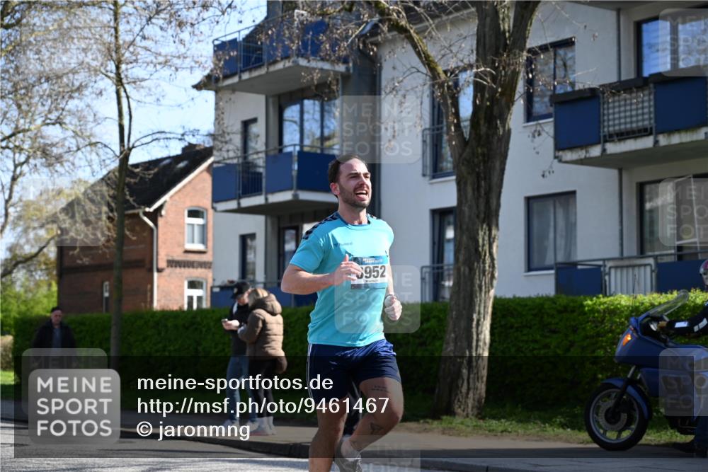 12.04.2026 - 45. Internationalen Wilhelmsburger Insellauf J. Mangold http://msf.ph/oto/9461467 12.04.2026 10:46:09 Ziel 3848, 3849, 5690, 4182, 2460, 2706, 4357, 3952, 4755, 3480, 5050, 5598, 3635, 4762, 5466, 2596, 3008, 4631, 2841, 5726, 5562, 3484, 4331, 3553, 3713, 3860, 5538, 4706, 4700, 5803 meine-sportfotos.de