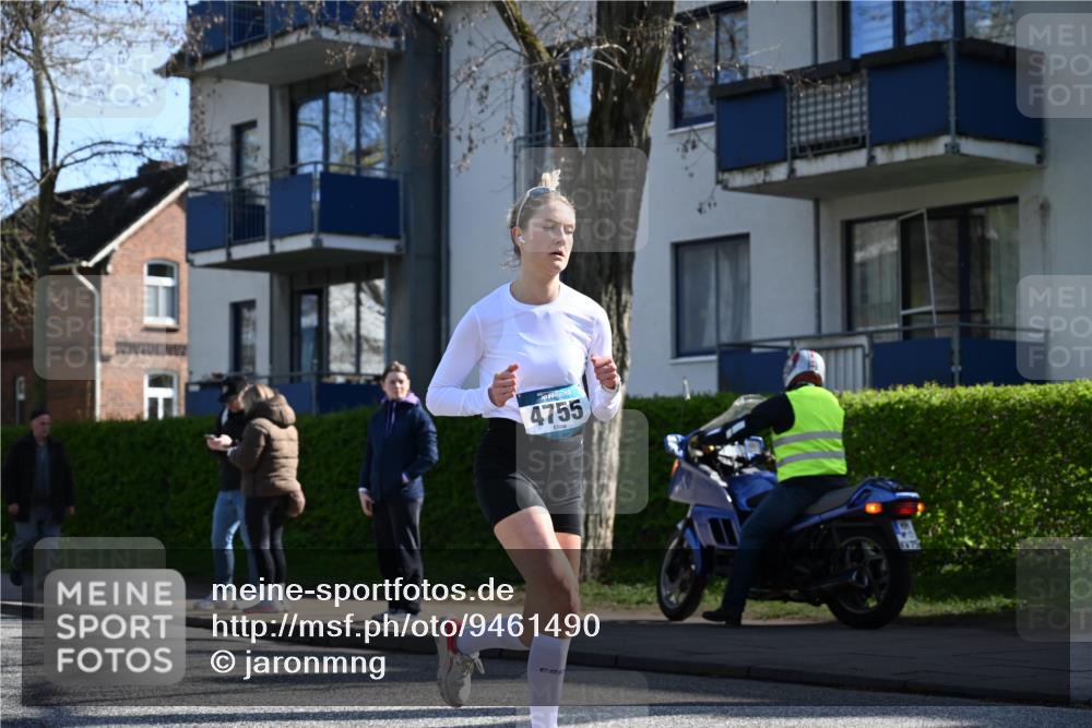 12.04.2026 - 45. Internationalen Wilhelmsburger Insellauf J. Mangold http://msf.ph/oto/9461490 12.04.2026 10:46:11 Ziel 4182, 2460, 2706, 4357, 3952, 4755, 3480, 5050, 5598, 3635, 4762, 5466, 2596, 5466, 2596, 3008, 4631, 2841, 5726, 5562, 3484, 4331, 3553, 4331, 3553, 3713, 3860, 5538, 4706, 4700, 5803, 2206, 5421, 5626 meine-sportfotos.de